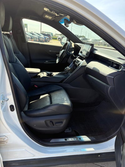 2021 Toyota Venza LE