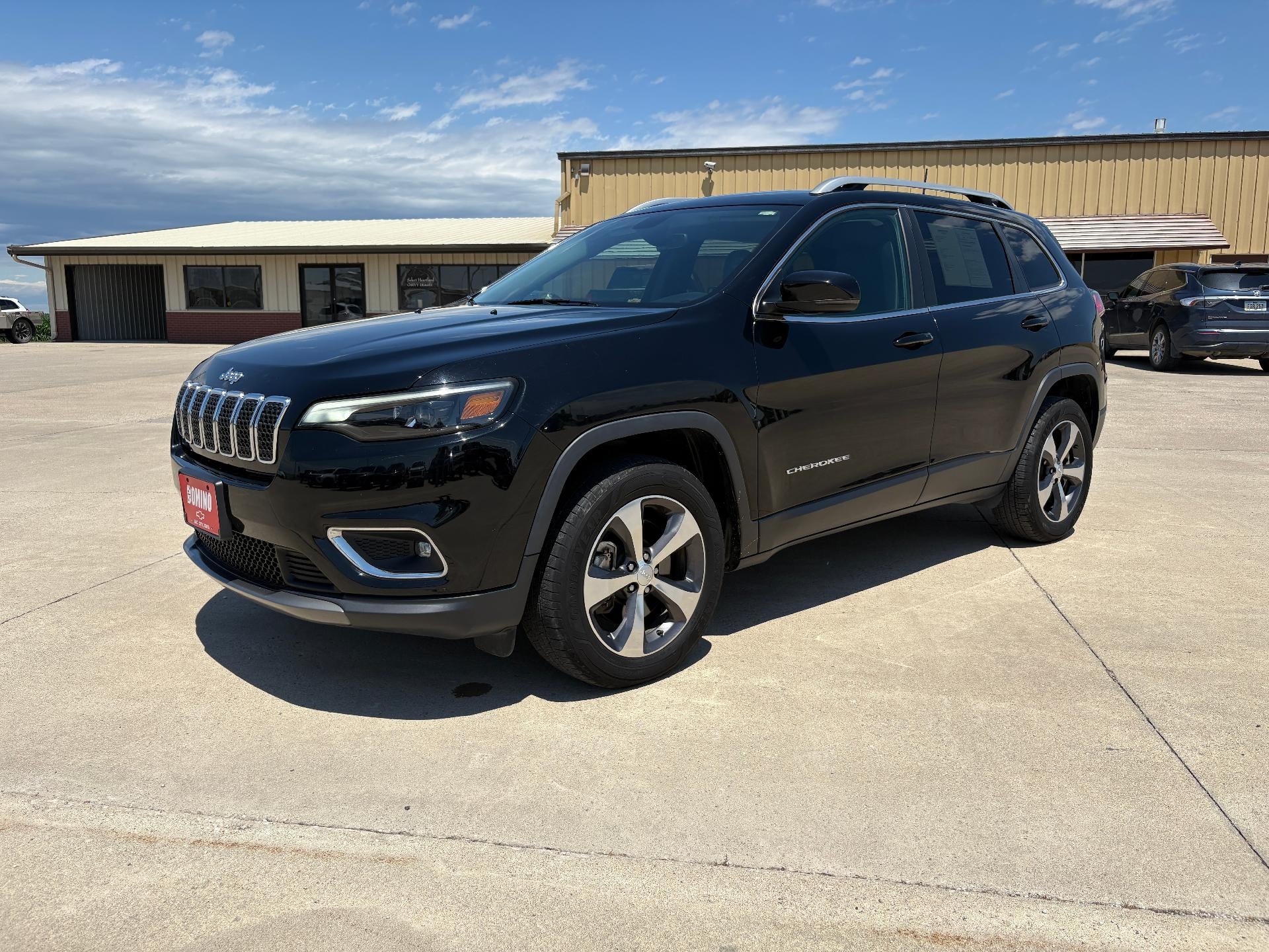 Used 2019 Jeep Cherokee Limited with VIN 1C4PJMDN5KD169399 for sale in Sac City, IA