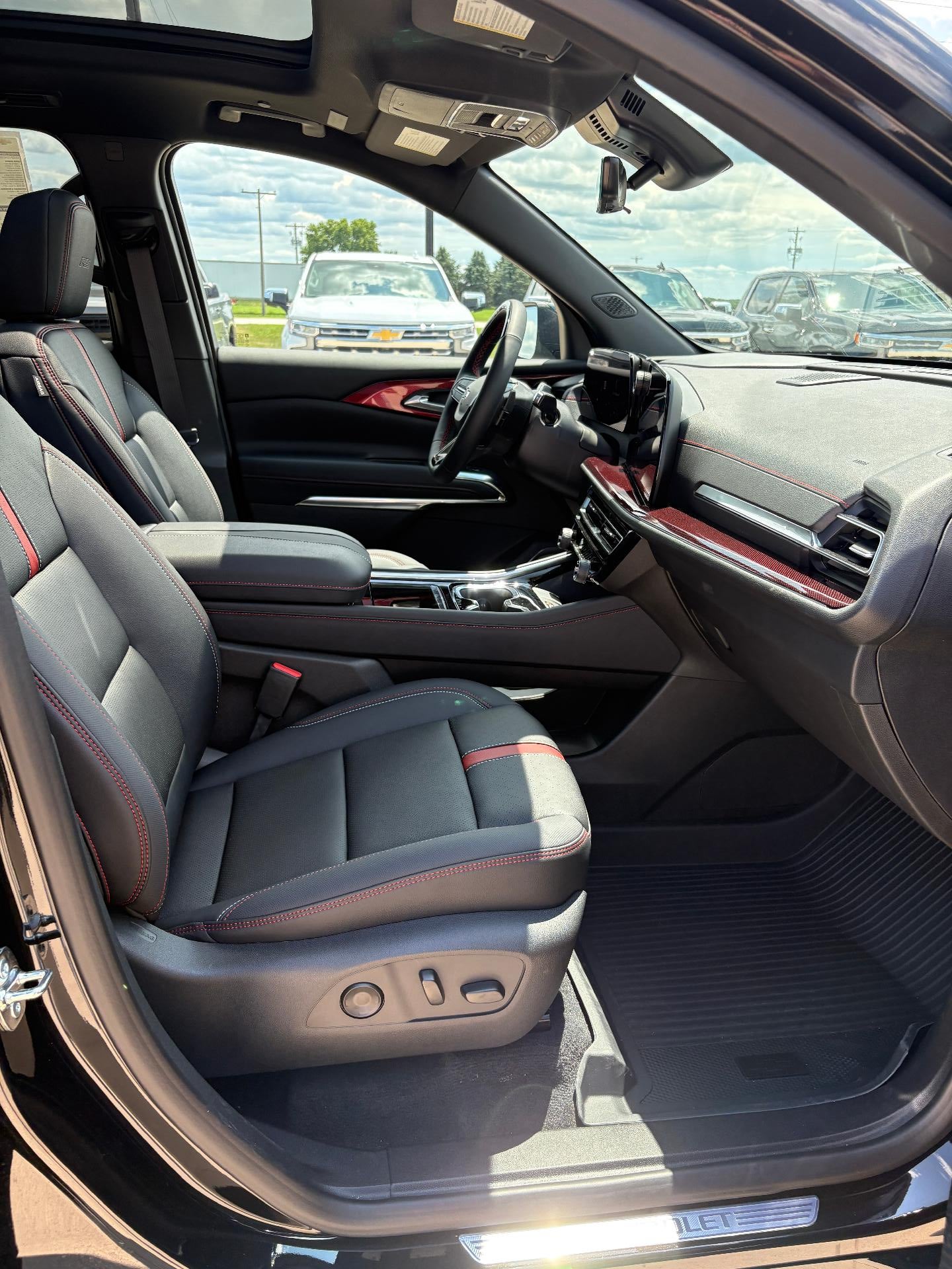 2026 Chevrolet Traverse RS - Photo 18