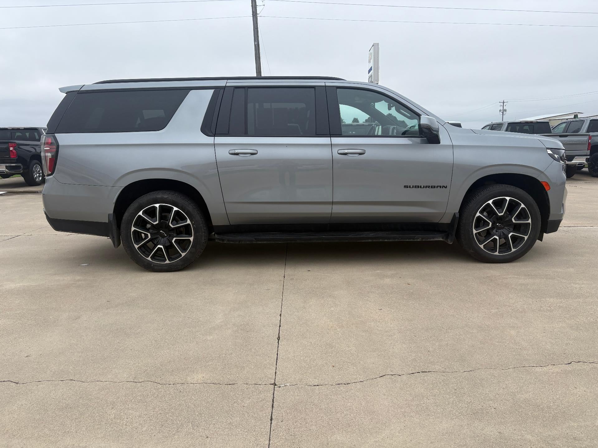 2024 Chevrolet Suburban RST